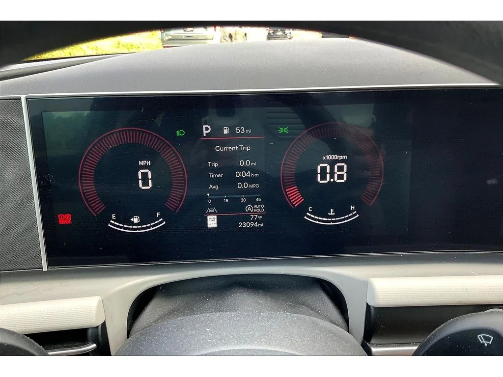 Used 2025 Gray Hyundai SEL image 13