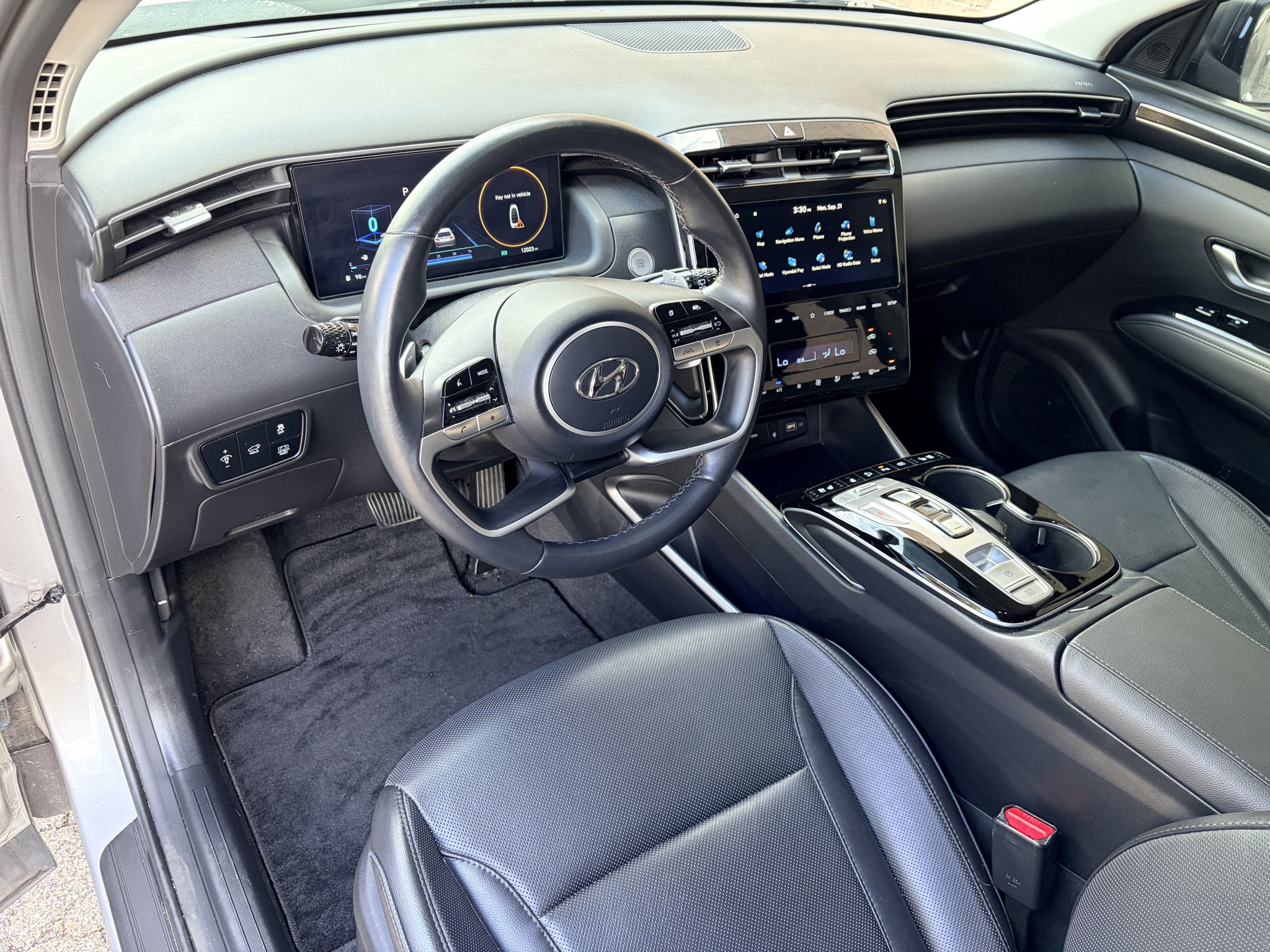 Used 2024 Shimmering Silver Hyundai Limited image 12