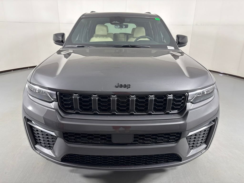 New 2026 Baltic Gray Metallic Clearcoat Jeep Limited image 3