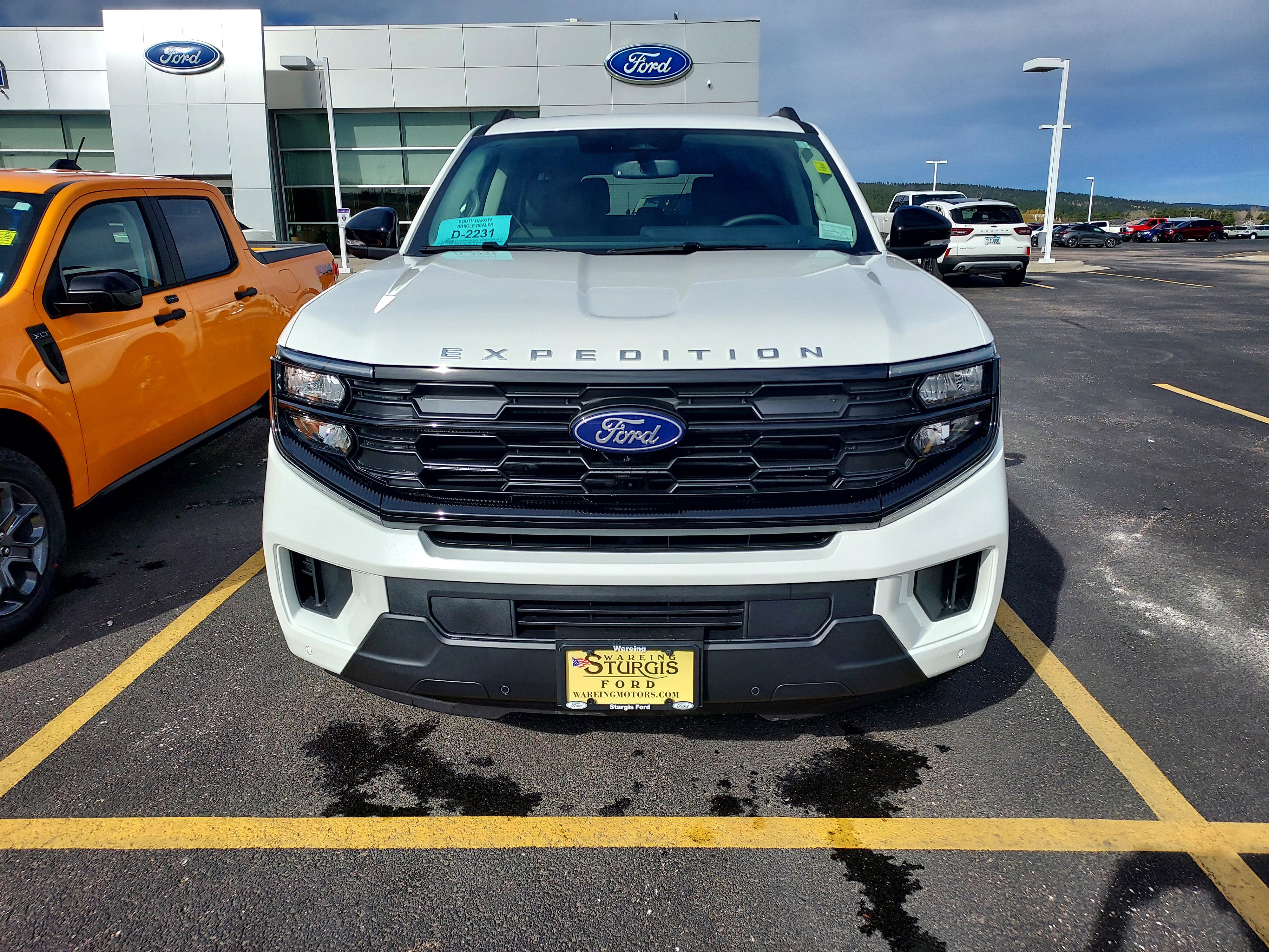 New 2026 Star White Metallic Tri-Coat Ford Active image 11