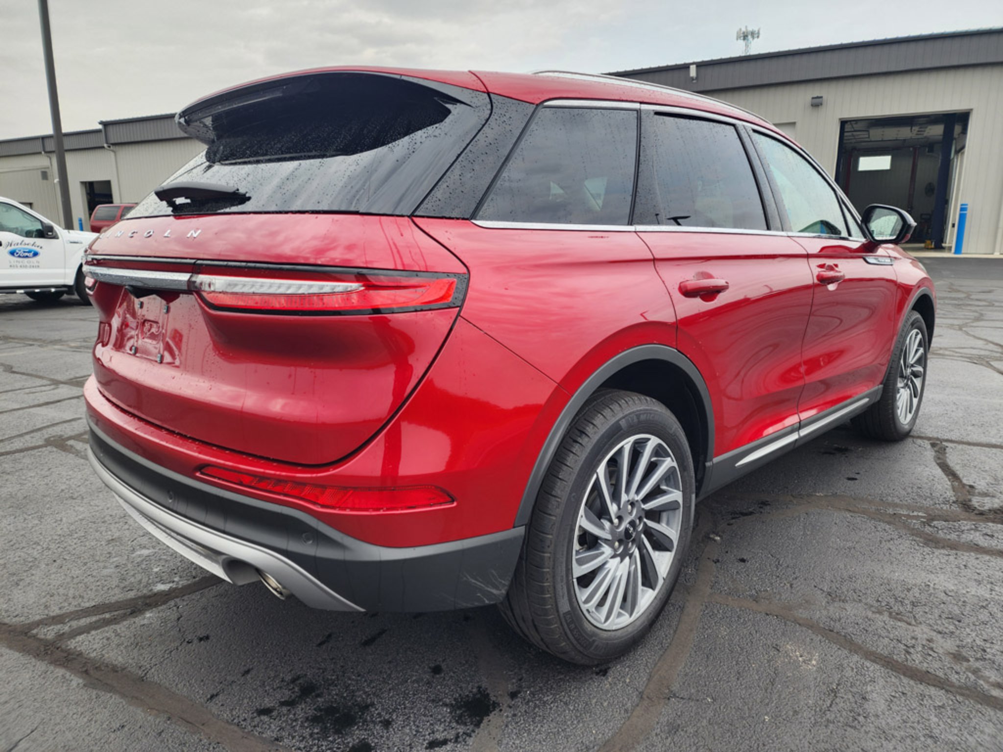 Used 2024 Red Carpet Metallic Tinted Clearcoat Lincoln Reserve image 4