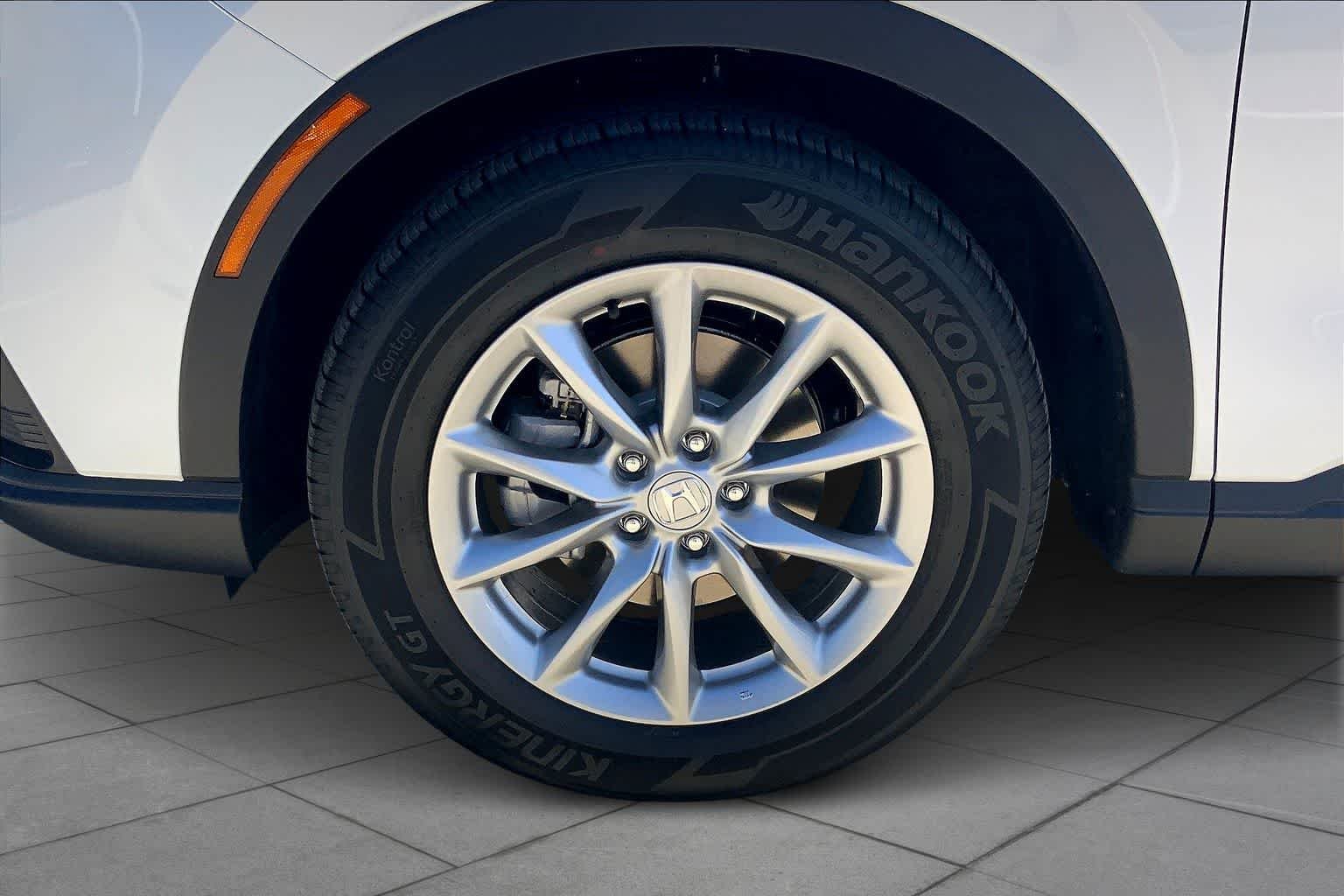 New 2026 Platinum White Pearl Honda EX image 12