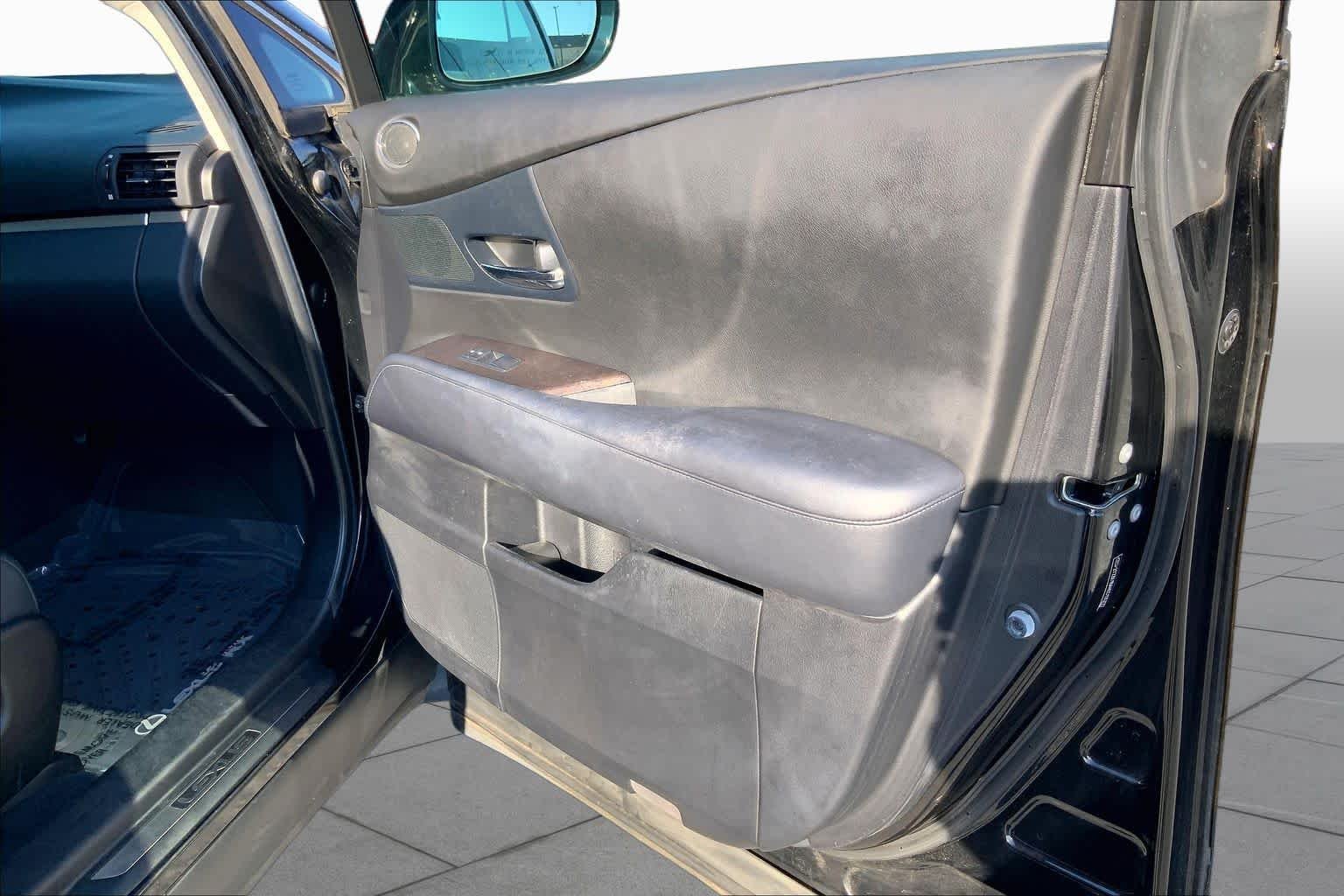 Used 2014 Obsidian Lexus  image 22