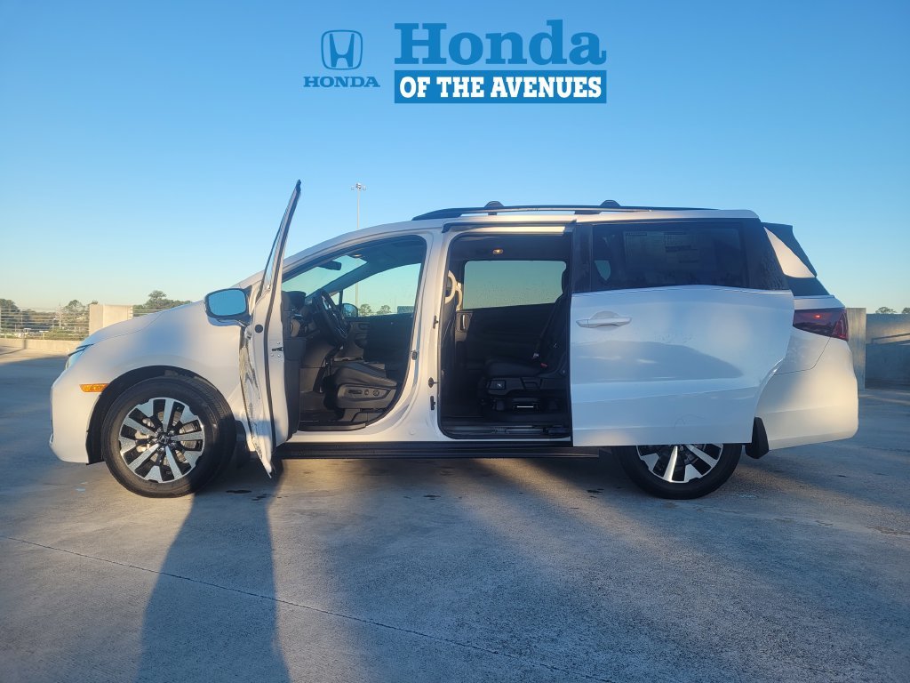 New 2027 Platinum White Pearl Honda EX-L image 4