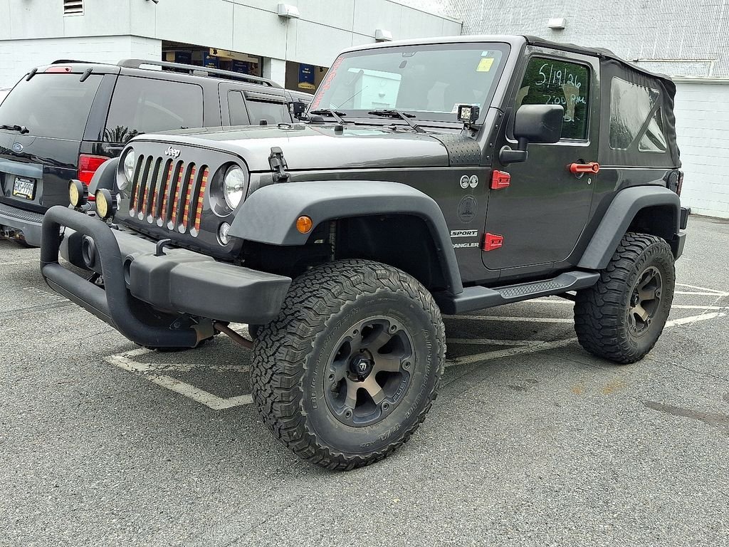 Used 2016 Gray Jeep Sport image 3