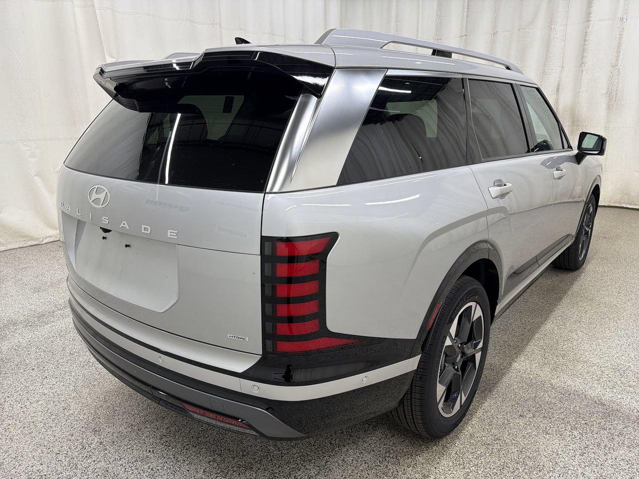New 2027 Shimmering Silver Hyundai Limited AWD image 8