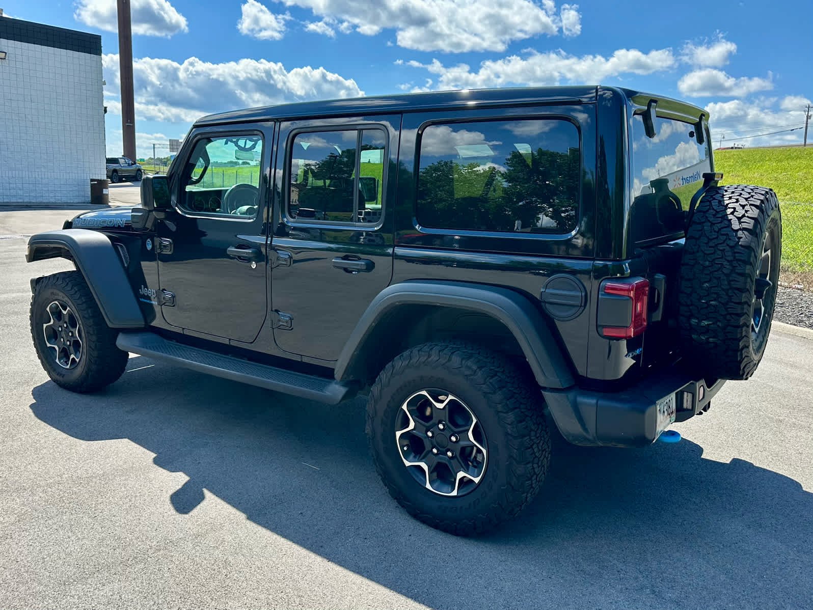Used 2023 Black Clearcoat Jeep Rubicon image 6