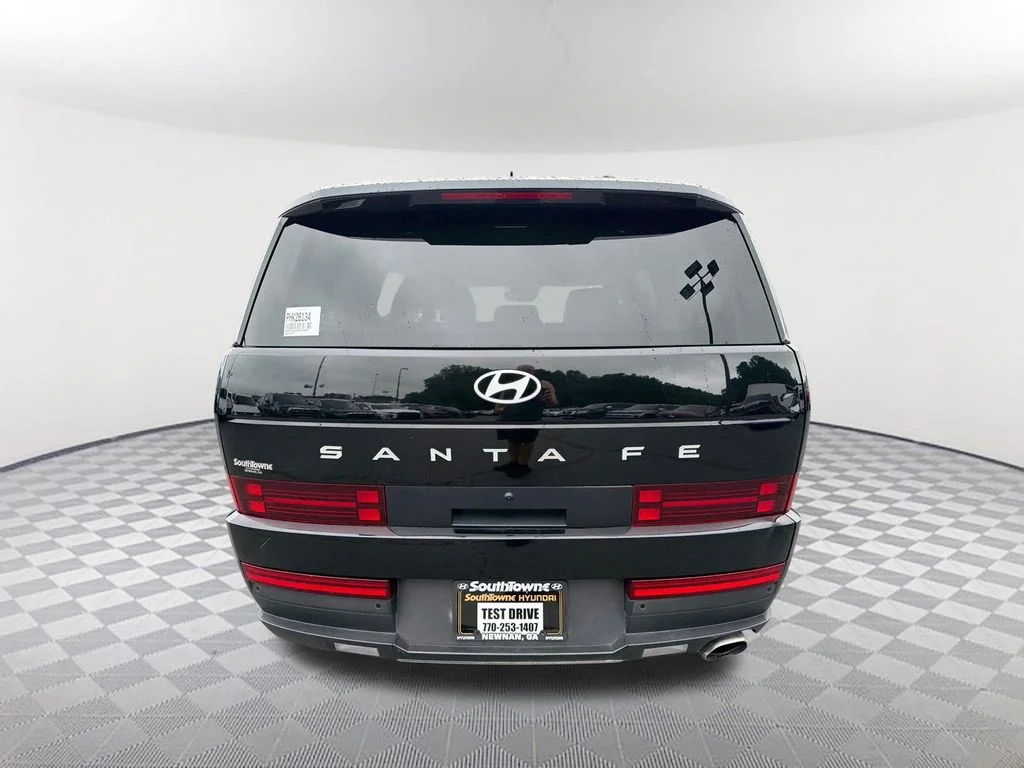 Used 2025 Black Hyundai SE image 6