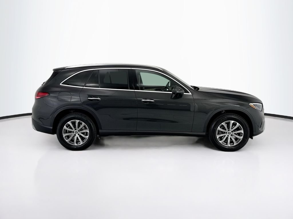 New 2026 Graphite Grey Metallic Mercedes-Benz GLC 300 image 4