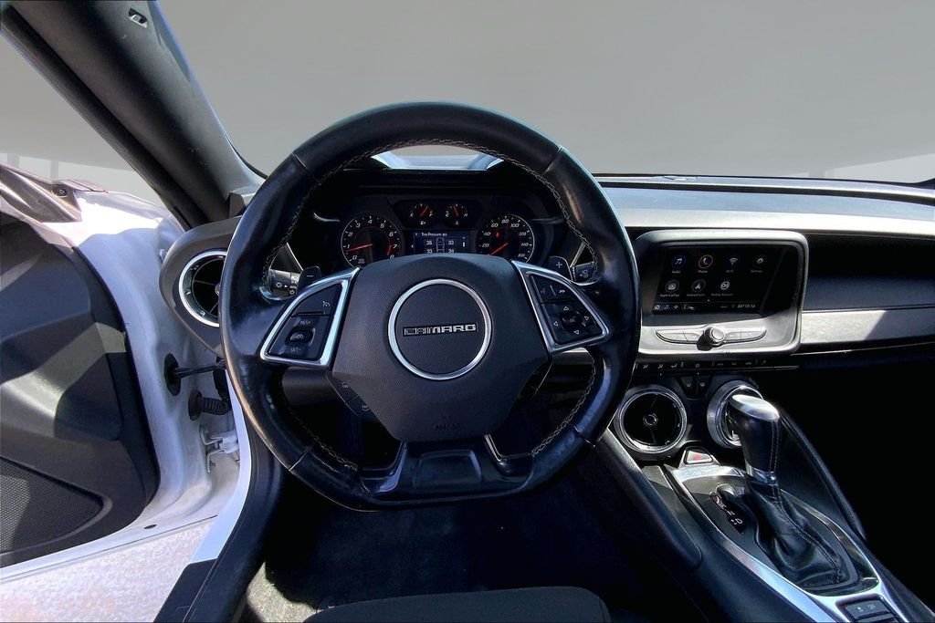 Used 2020 Summit White Chevrolet 1LT image 5