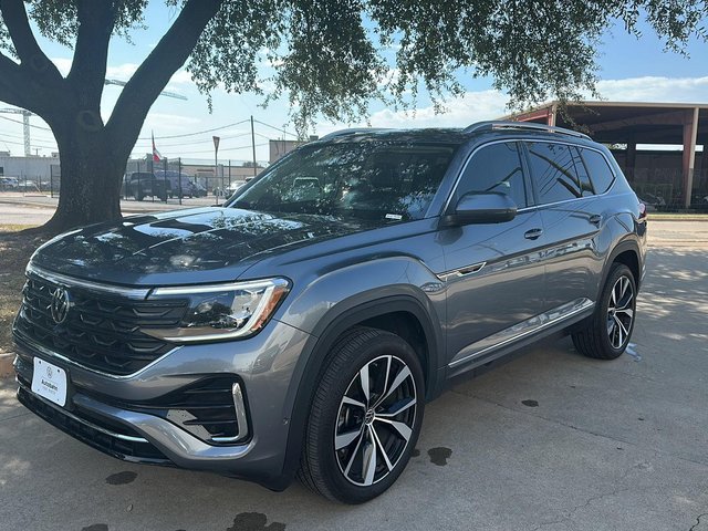 Pre-Owned 2024 Volkswagen Atlas 2.0T SEL Premium R-Line AWD