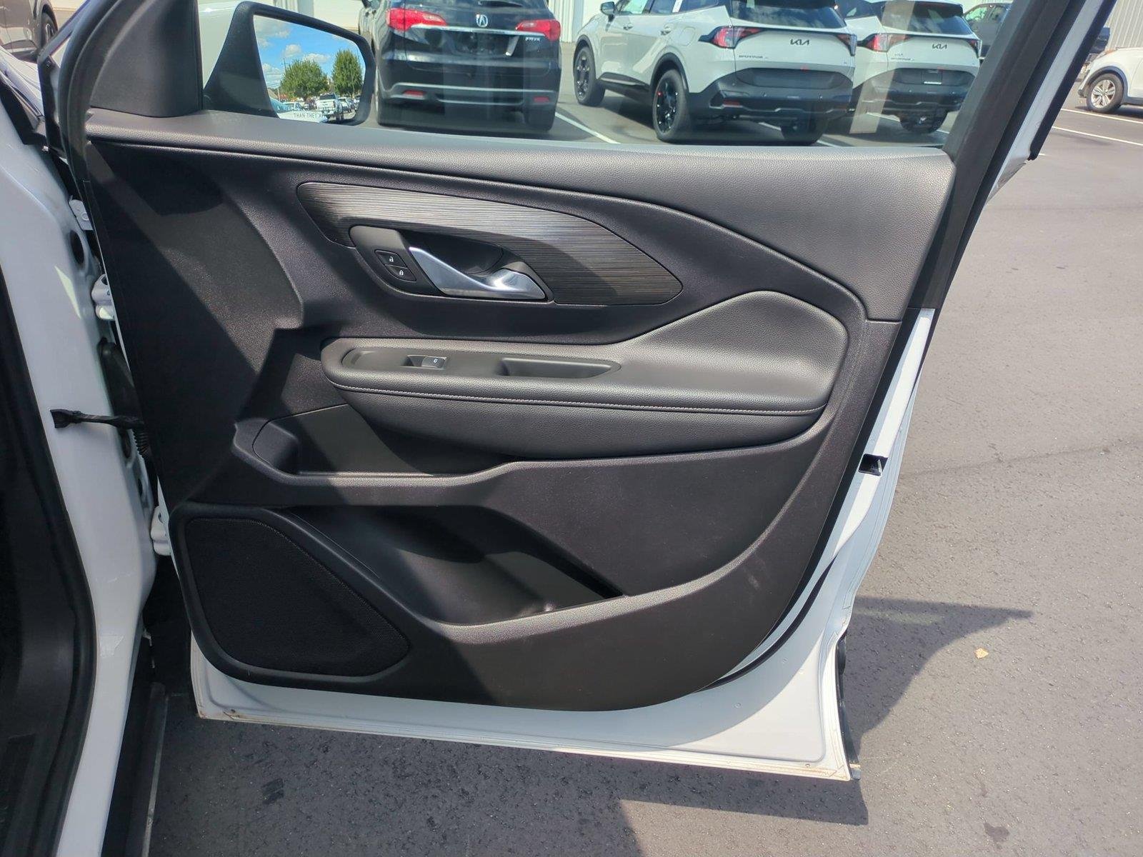 Used 2022 Summit White GMC SLE image 35