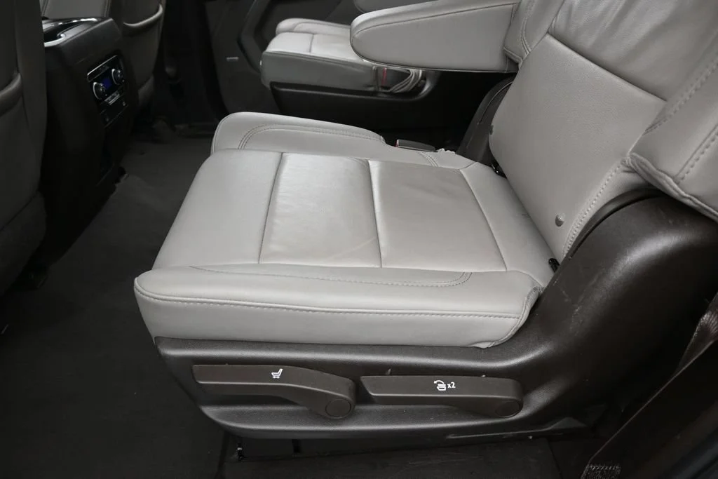 Used 2024 Summit White Chevrolet LT image 23