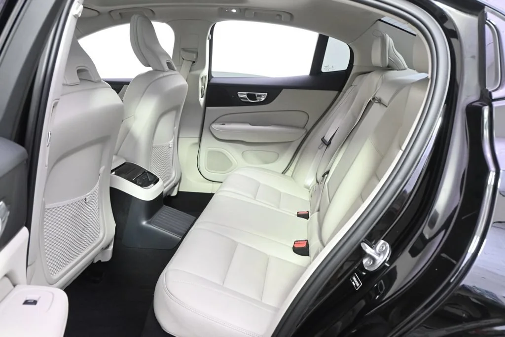Used 2023 Black Volvo Plus Dark Theme image 21
