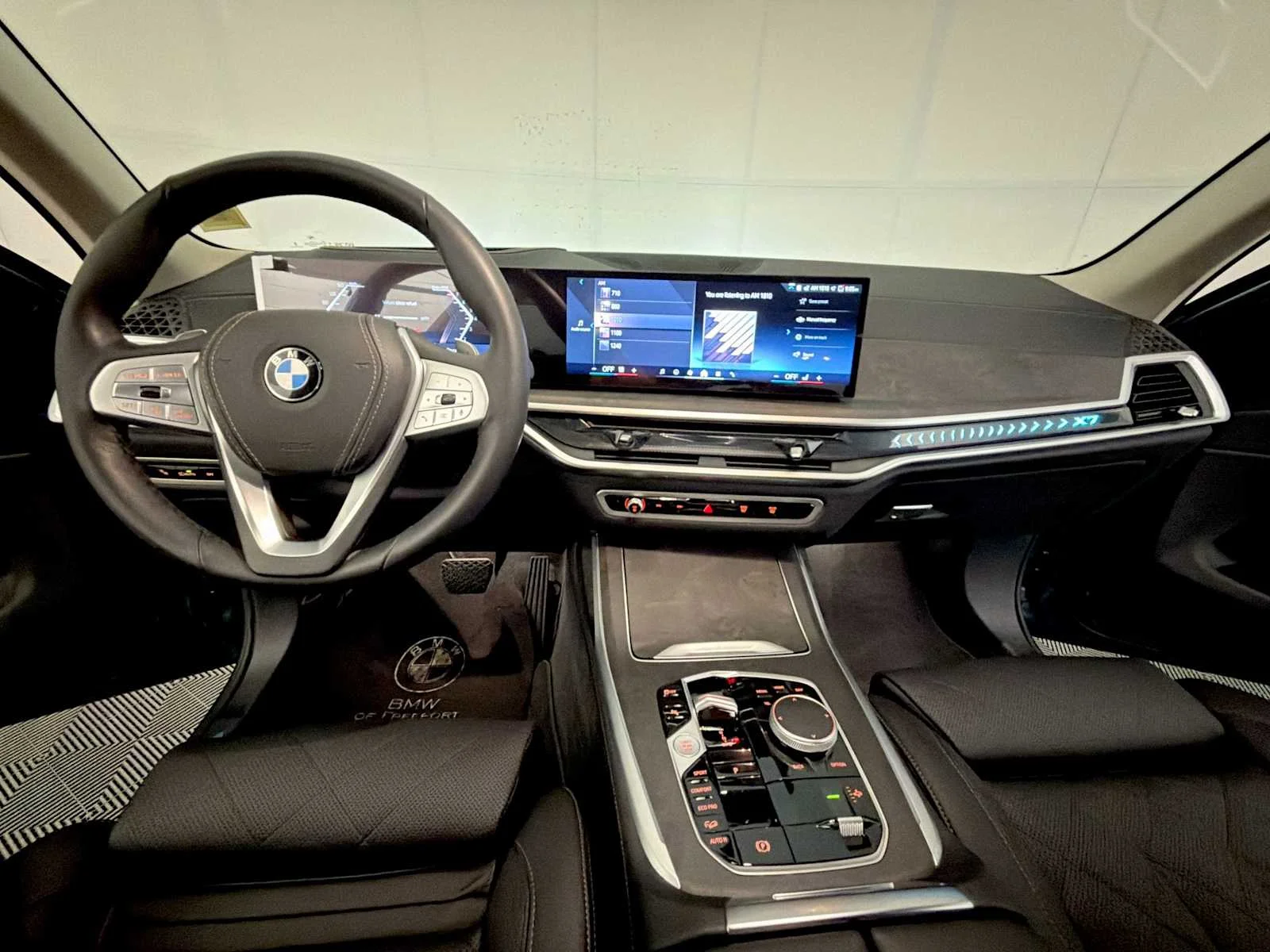 2026 BMW X7 40i - Photo 14