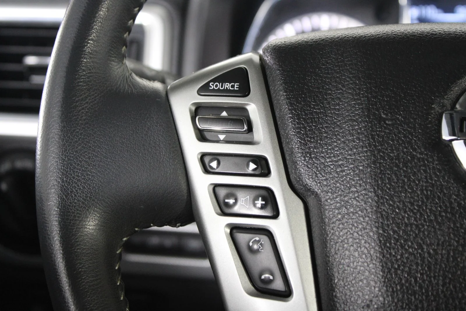 Used 2017 Black Nissan PRO-4X image 17
