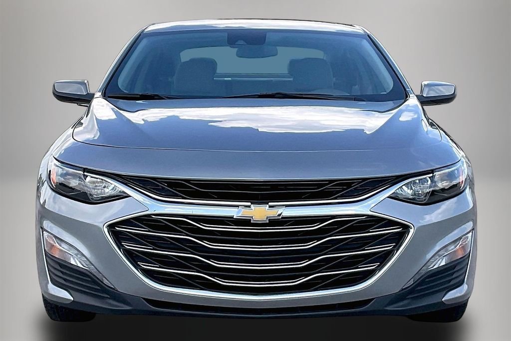 Used 2024 Gray Chevrolet LT image 3