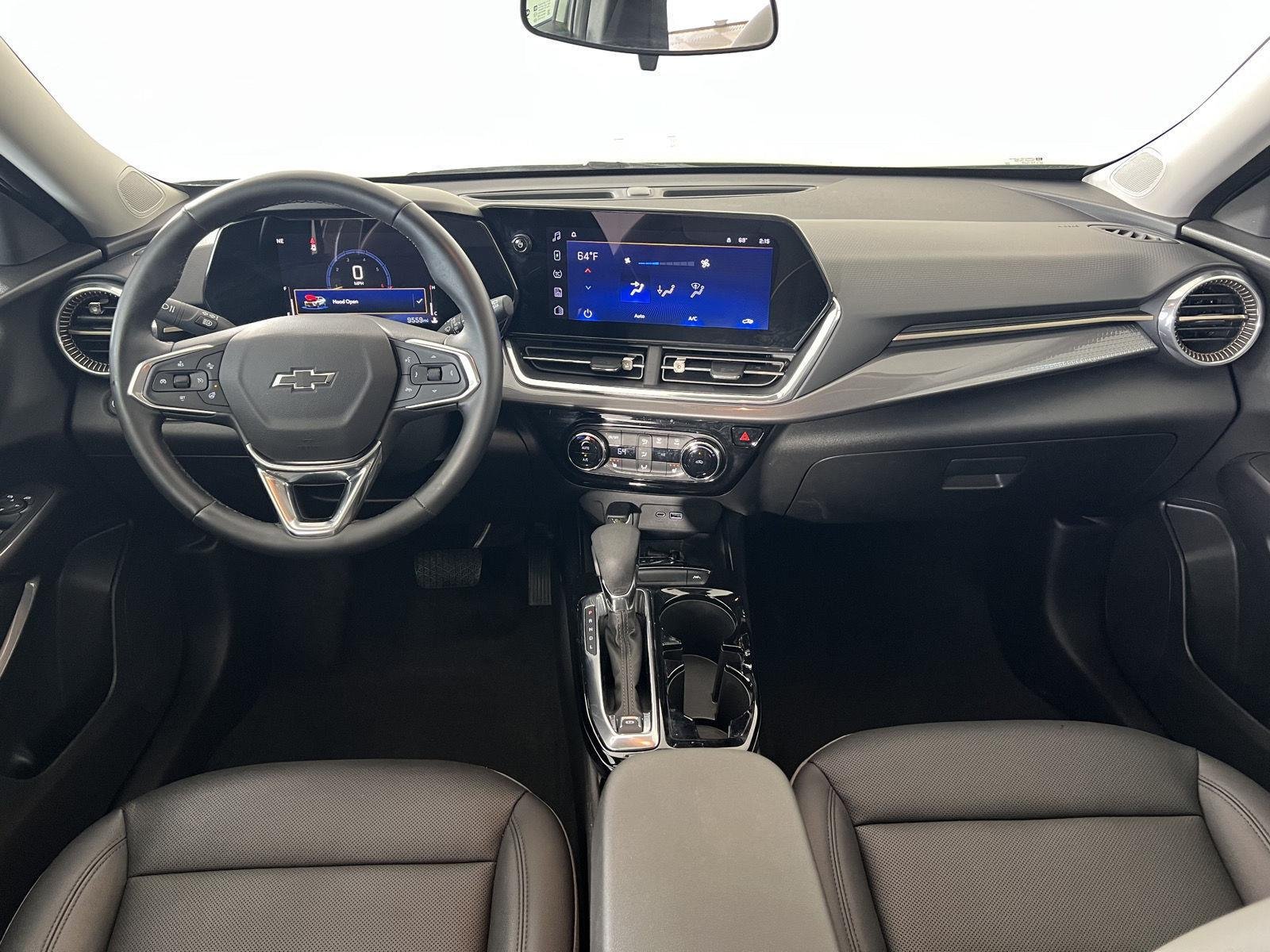 Used 2025 Cacti Green Chevrolet ACTIV image 7