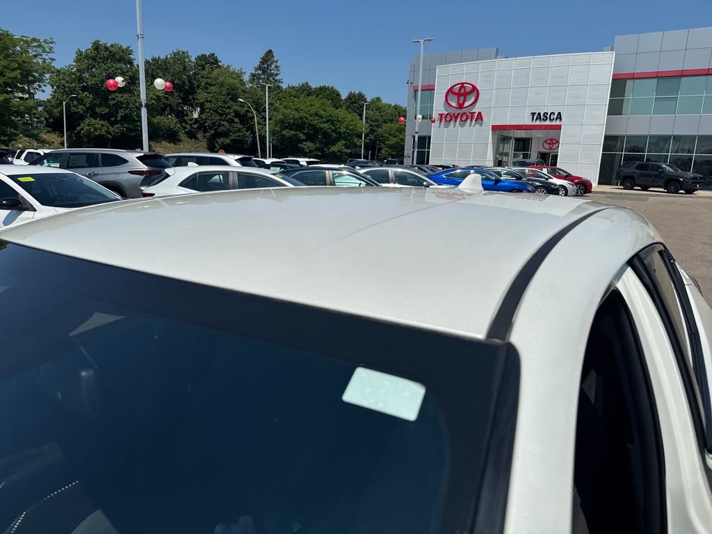 Used 2019 White Toyota LE image 42