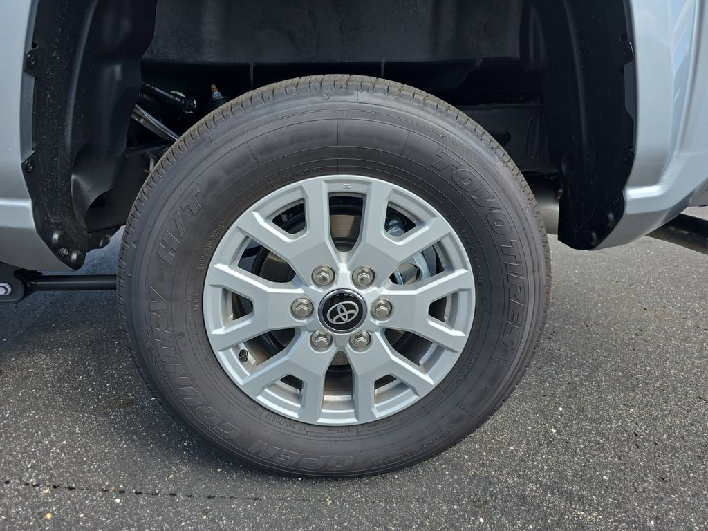 2025 Toyota Tacoma SR5 - Photo 34