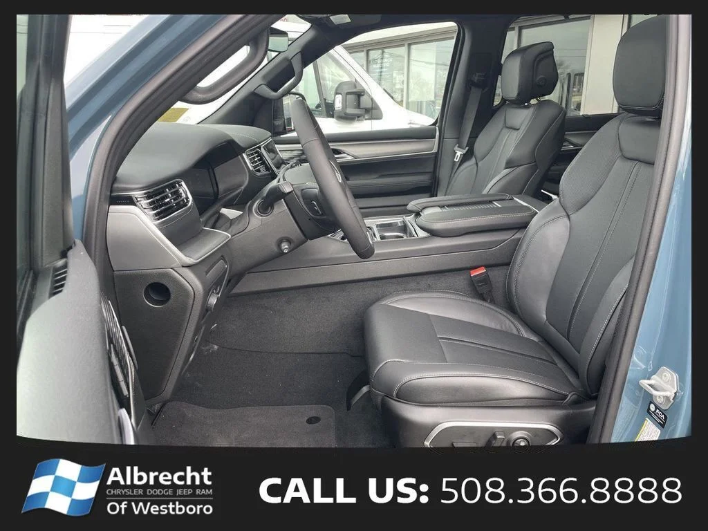 New 2026 Steel Blue Exterior Paint Jeep Limited Reserve image 10