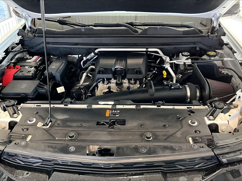 Used 2023 White Chevrolet ZR2 image 29