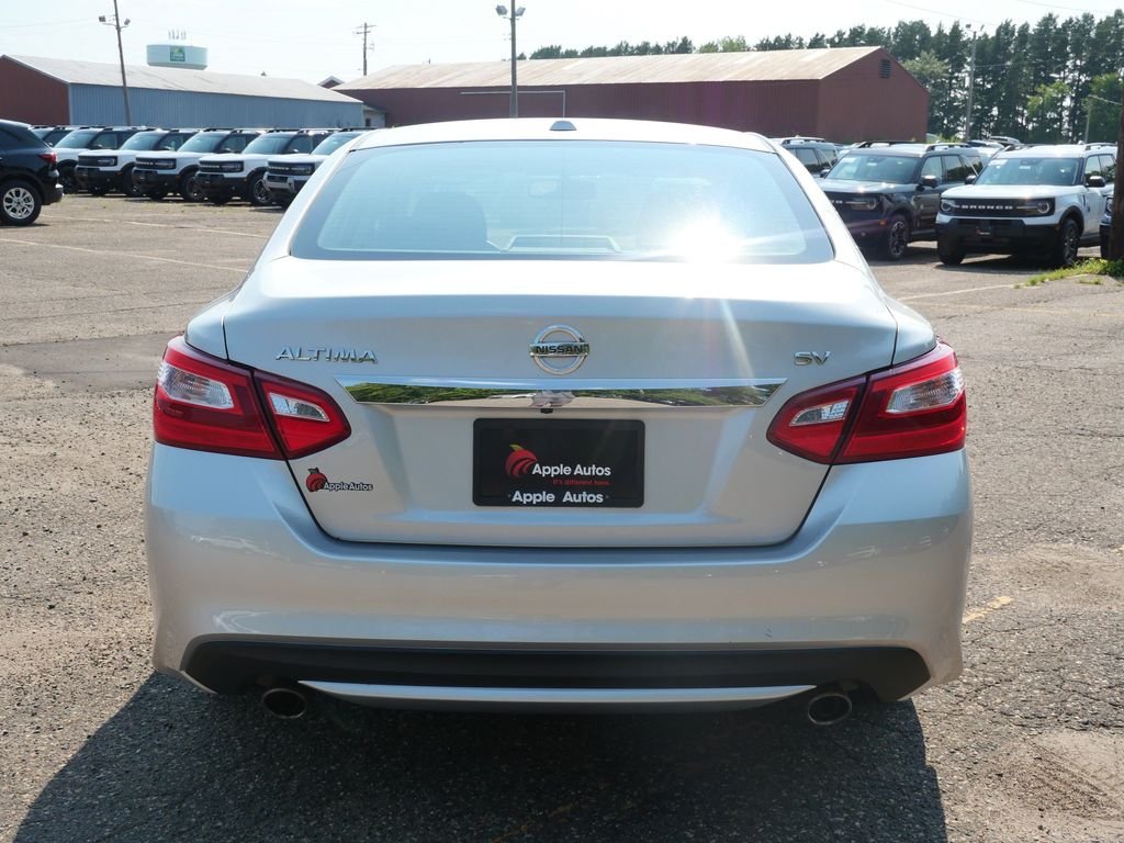Certified Used 2017 Silver Nissan 2.5 SV image 5