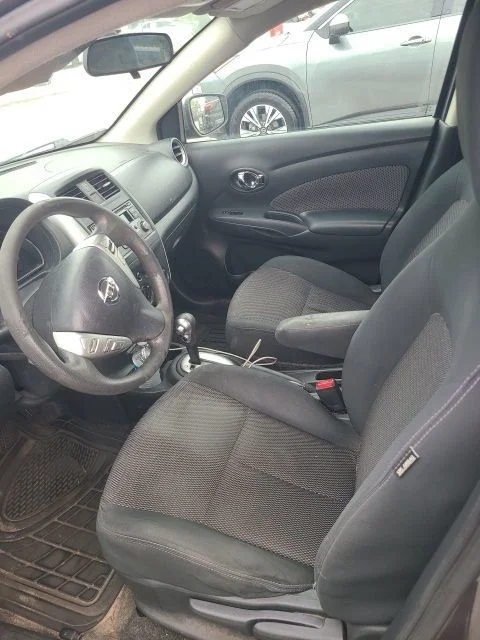 Used 2018 Gray Nissan 1.6 SV image 4