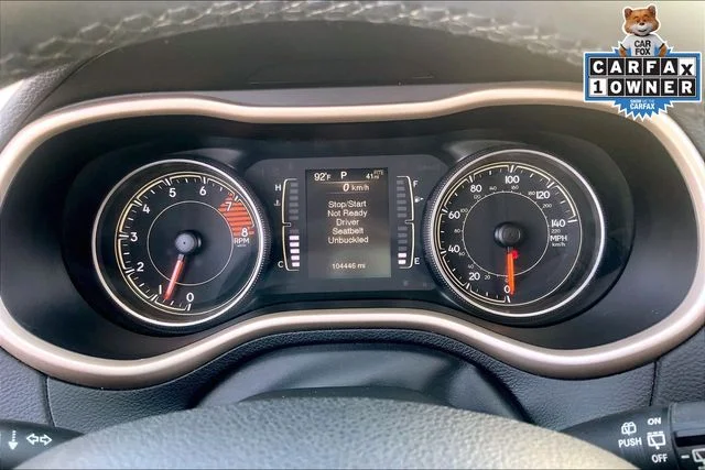 Used 2018 Billet Silver Metallic Jeep Latitude image 18