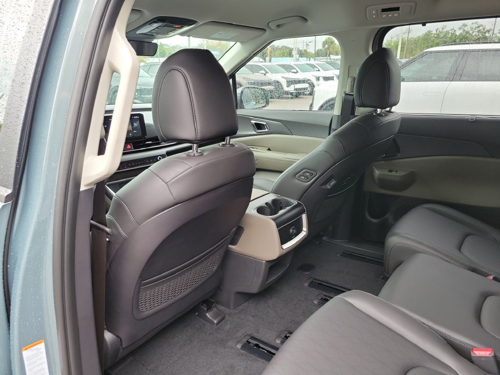 New 2027 Iceberg Green Kia EX image 17