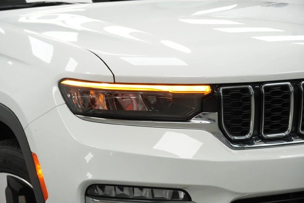 Used 2023 White Jeep 4xe image 9