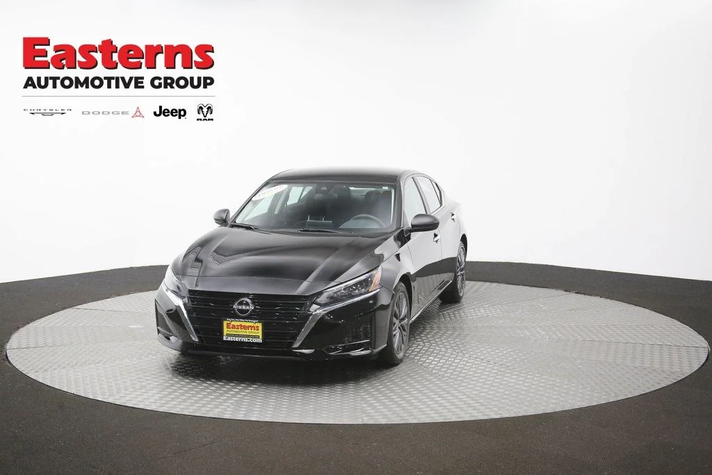 Used 2025 Black Nissan 2.5 SV image 53