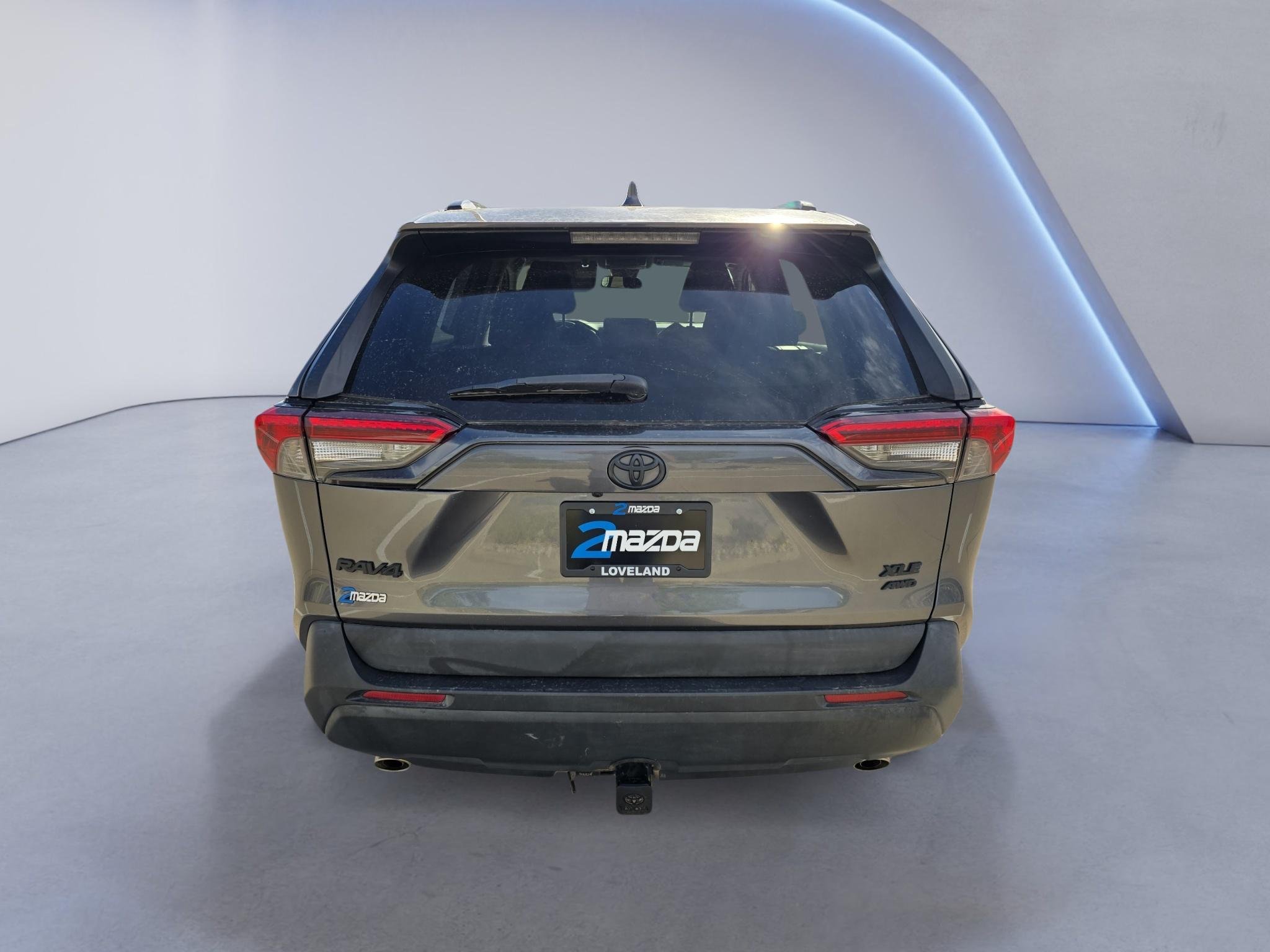 Used 2021 Magnetic Gray Metallic Toyota XLE image 4