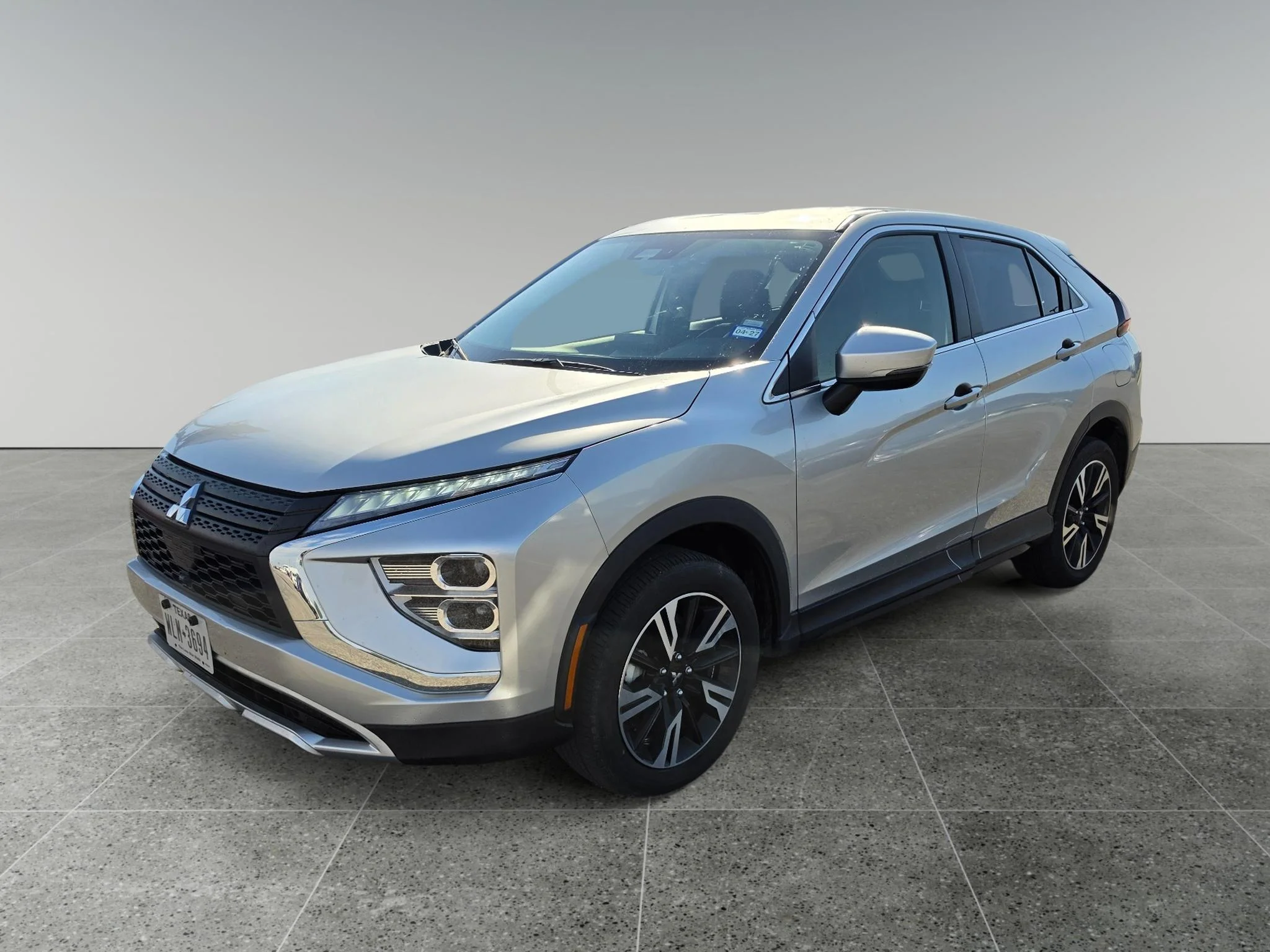 Used 2025 Alloy Silver Metallic Mitsubishi SE image 1