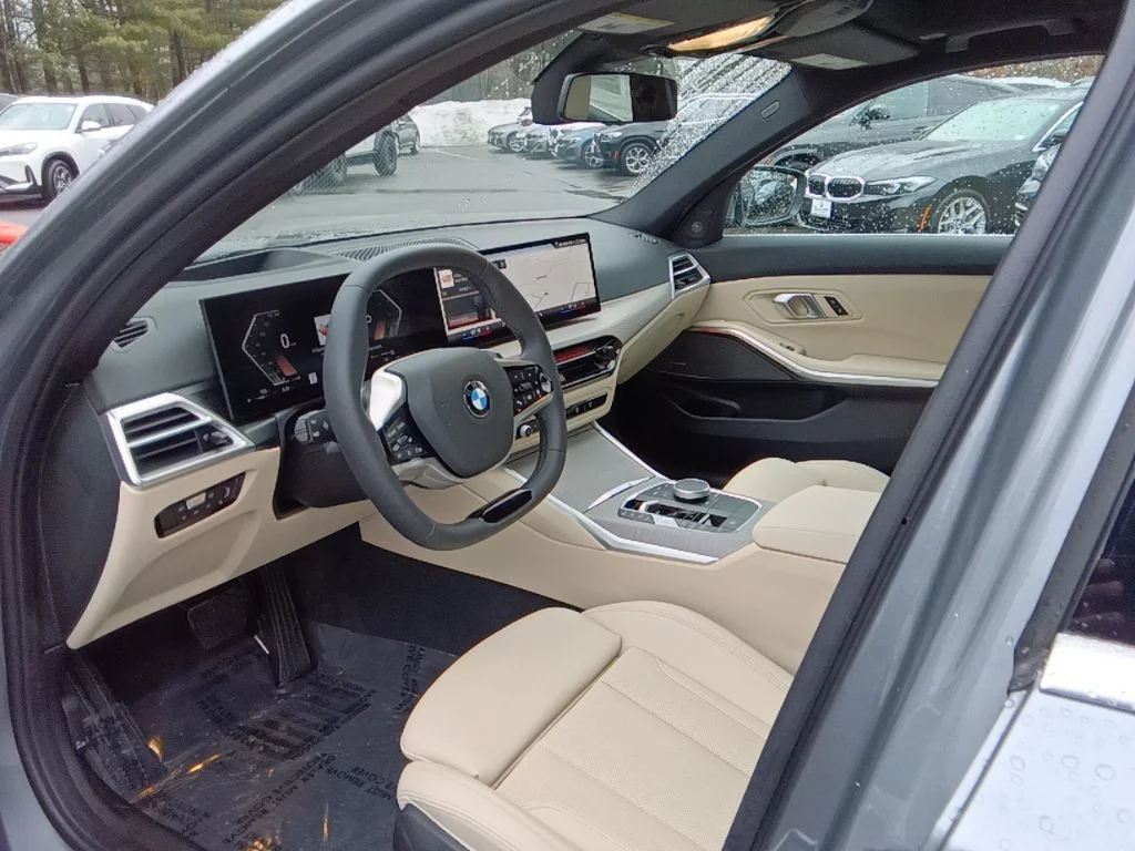 2025 BMW 3 Series 330i - Photo 11