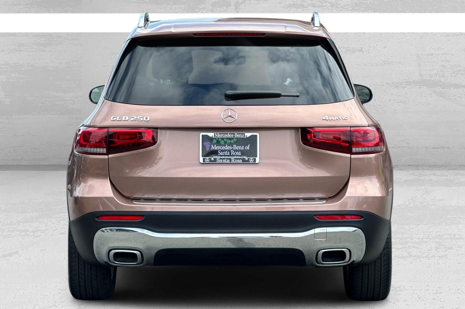 Used 2022 Gold Mercedes-Benz GLB 250 image 5