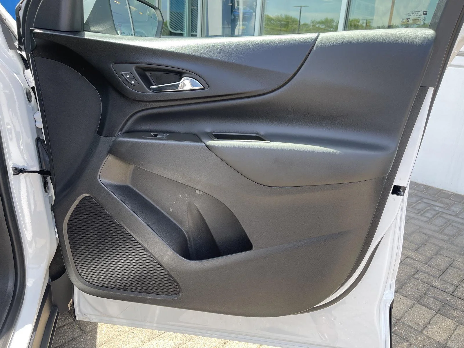Used 2024 Summit White Chevrolet LT image 31