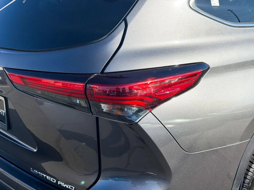 2022 Toyota Highlander Limited - Photo 6