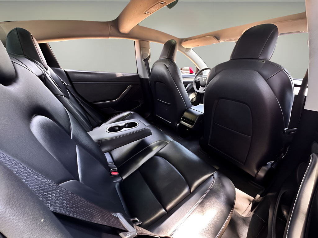 Used 2022  Tesla Long Range image 18