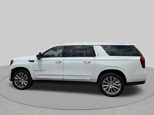 Used 2022 White GMC Denali image 8