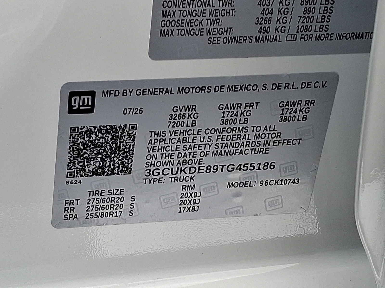 New 2026 Summit White Chevrolet LT image 24