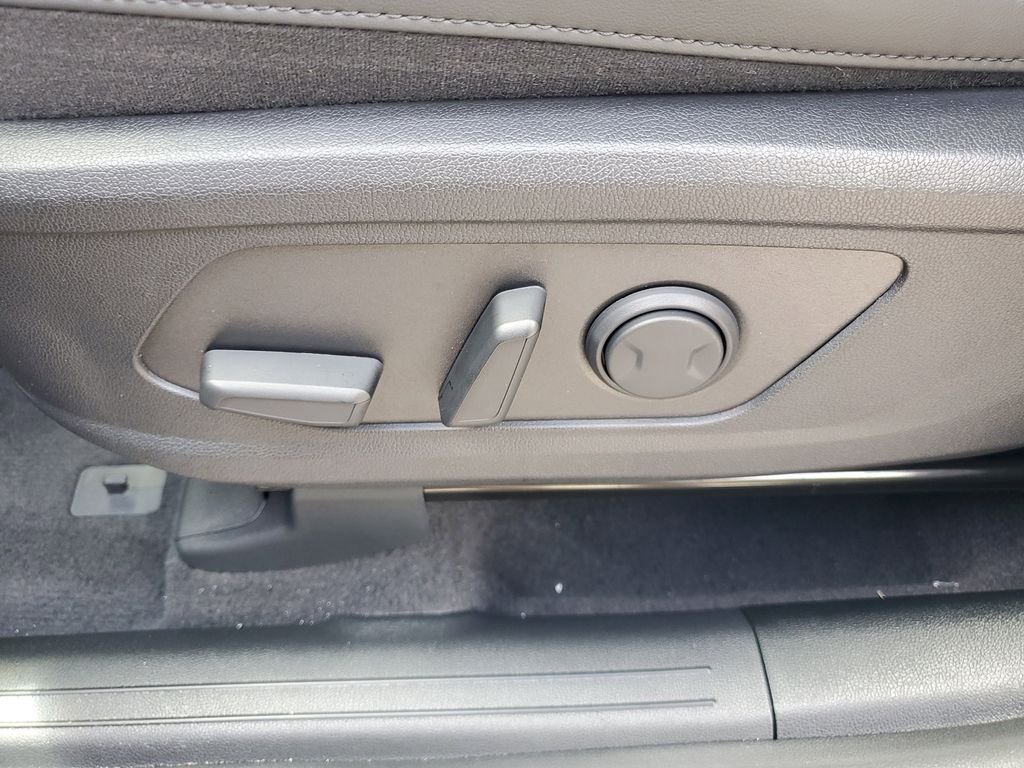 2026 Kia Sorento SX - Photo 29
