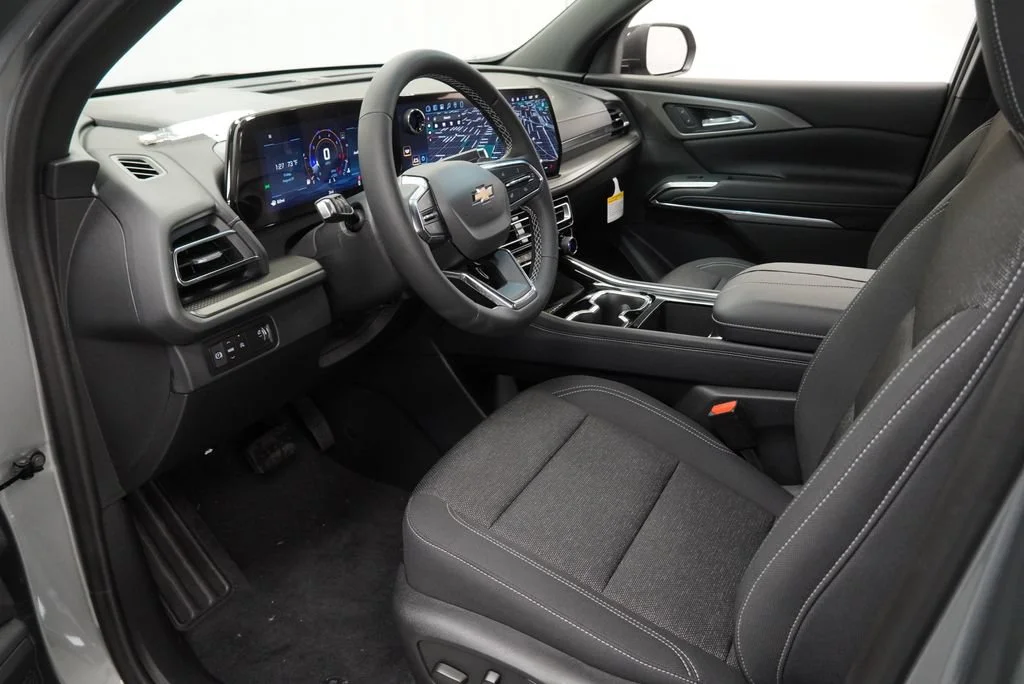 2027 Chevrolet Traverse LT - Photo 11