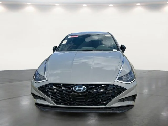 Used 2021 Gray Hyundai SEL Plus image 5