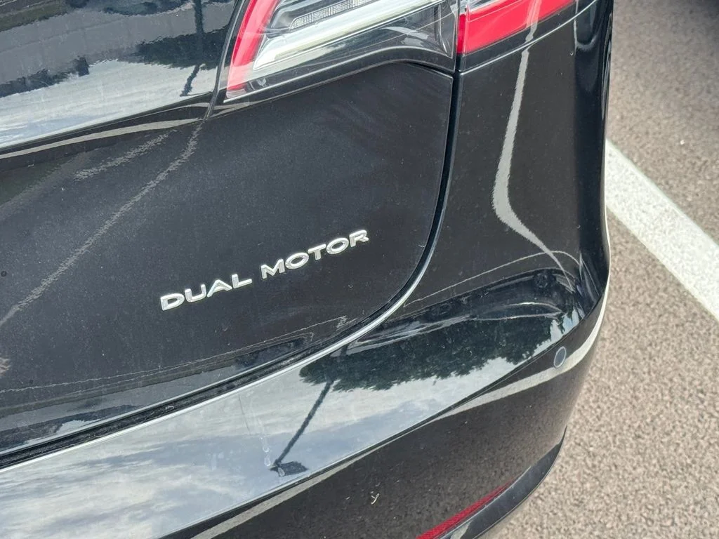 Used 2021 Black Tesla Long Range image 18