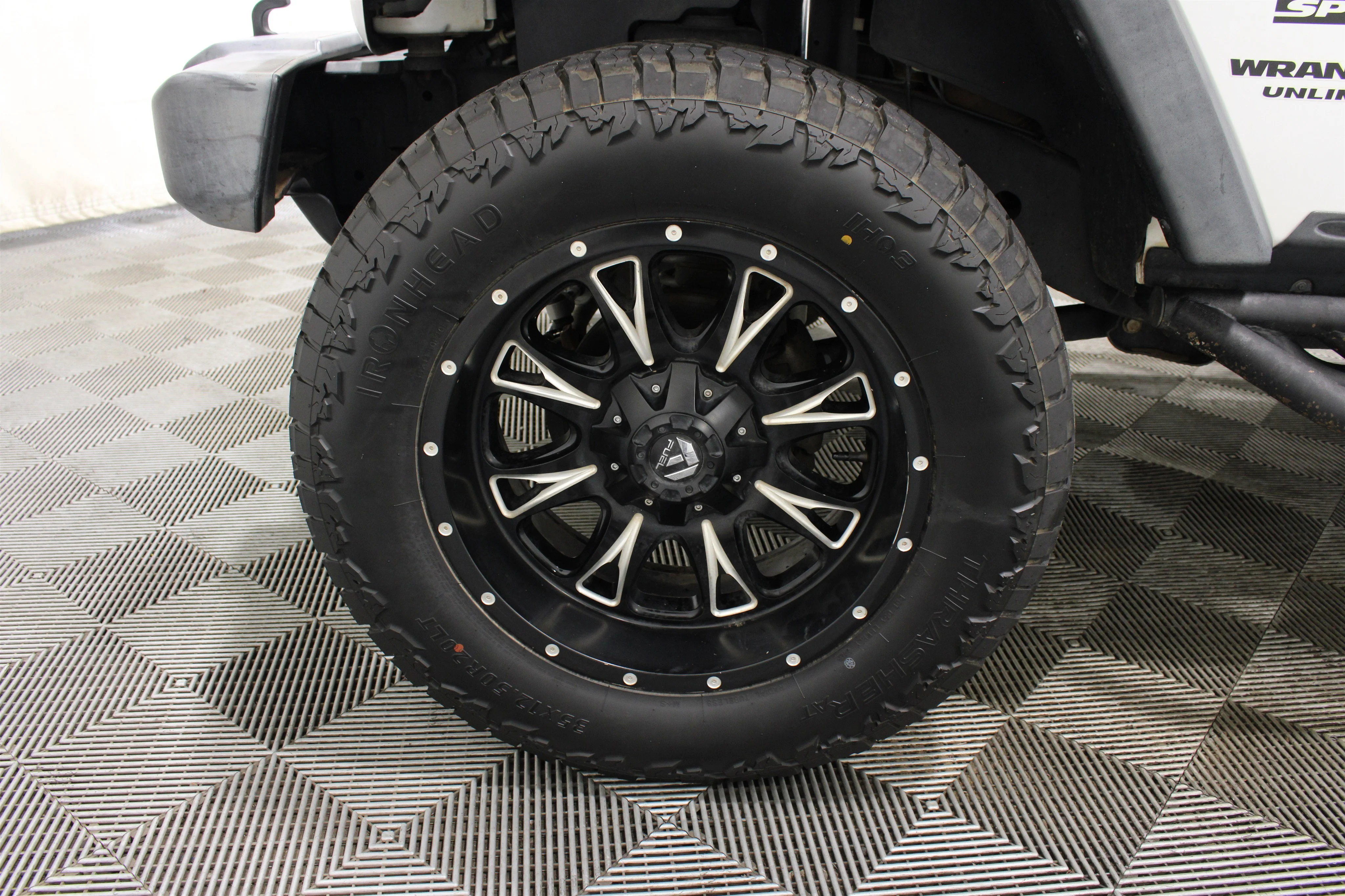 Used 2016 Bright White Clearcoat Jeep Sport image 30