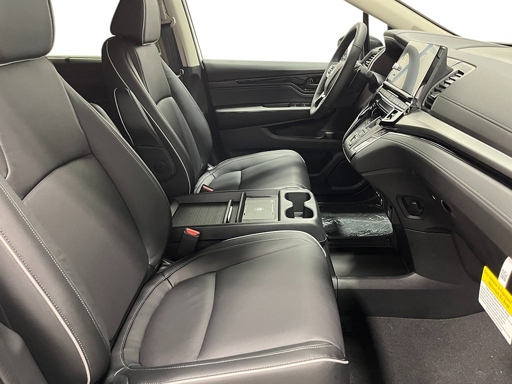 New 2027 Modern Steel Metallic Honda Touring image 23