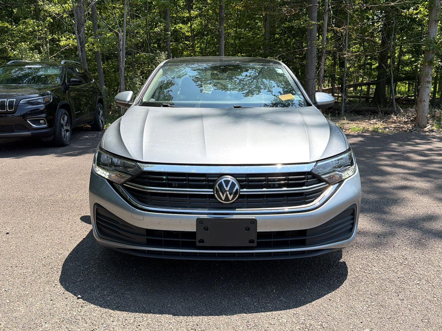 Used 2023 Platinum Gray Metallic Volkswagen SE image 13