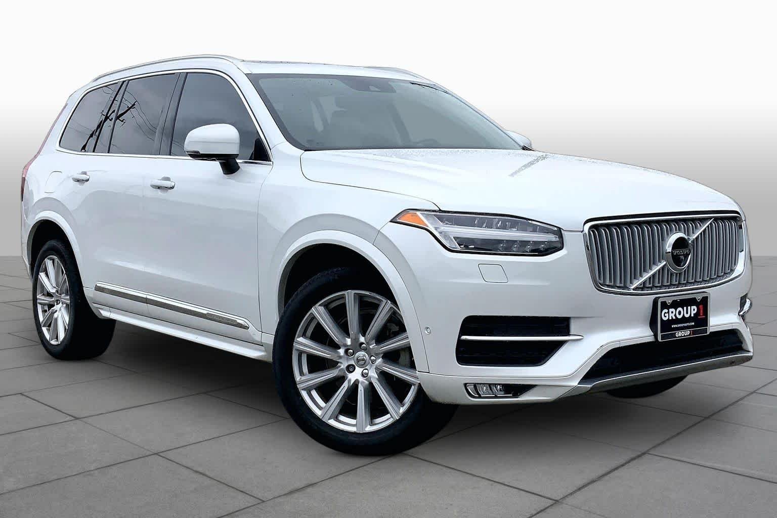 Used 2018  Volvo Inscription image 3