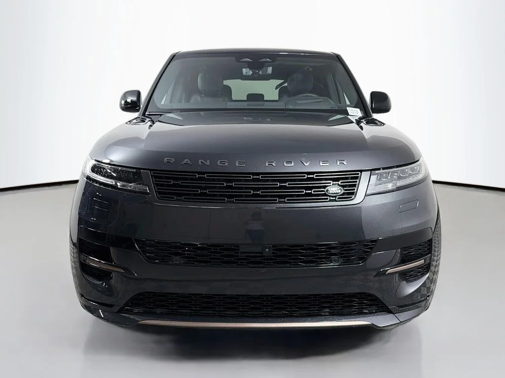 New 2026 Carpathian Grey Land Rover Dynamic SE image 2